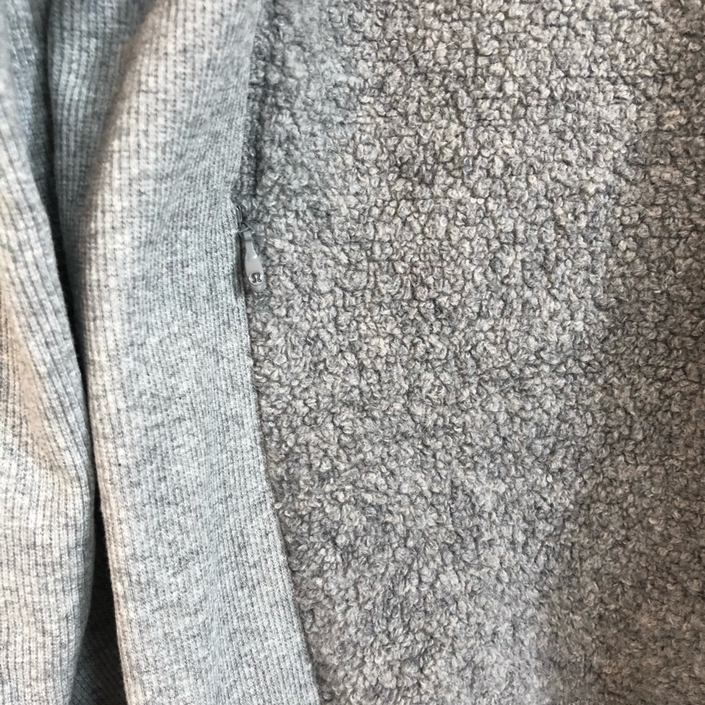 Lululemon Stand Out Sherpa 1/2 Zip - Picture 4 of 11